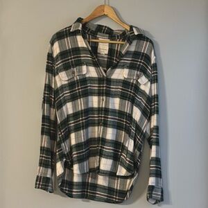 American Eagle plaid flannel shirt